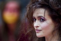 Helena Bonham Carter será Fada Madrinha de Cinderella, na adaptação live-action da Walt Disney