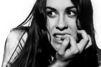 Jagged Little Pill | Disco de estréia de Alanis Morissette completa 18 anos de seu lançamento