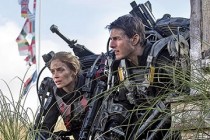 Tom Cruise e Emily Blunt na imagem inédita da adaptação do sci-fi All You Need Is Kill