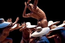 Cia. de Dança Wulto’s, de Minas Gerais, apresenta-se em São Paulo durante a Feira Cultural Preta 2013