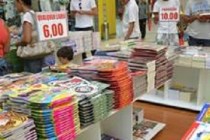 Santa Cruz Shopping promove feira de livros a preços populares