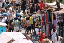Feira Rio Antigo recebe a voz suave e marcante de Nai Dias