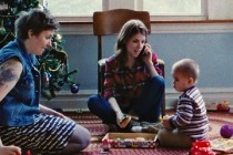 Assista ao primeiro TRAILER de HAPPY CHRISTMAS, comédia natalina com Lena Dunham e Anna Kendrick