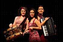 Trio Sinhá Flor apresenta “Forró” no Teatro Humboldt