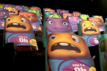 Personagem da animação CADA UM NA SUA CASA, “Oh” invade os cinemas do Brasil