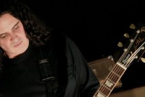 ​Guitarrista Ricky Furlani faz show gratuito em Cosmópolis