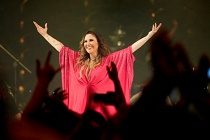 Maria Rita lança clipe inédito da música “Do Fundo Do Nosso Quintal (Boa Noite)”