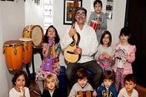 José Henrique Nogueira apresenta show para crianças no Teatro Café Pequeno