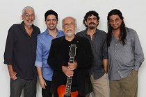 Quarteto do Rio (ex-Os Cariocas) e Menescal fazem o primeiro show de lançamento do CD “Mr. Bossa Nova” no Blue Note, com participação de Pedro Miranda, Joyce e Wanda Sá