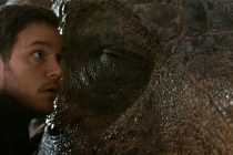 Dinossauros buscam sobrevivência no trailer de ‘Jurassic World: Reino Ameaçado’