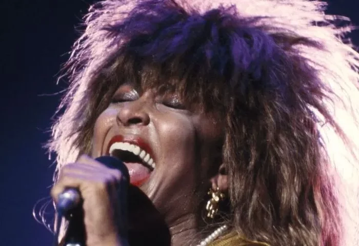 Tina Turner a lenda viva que transcende gerações